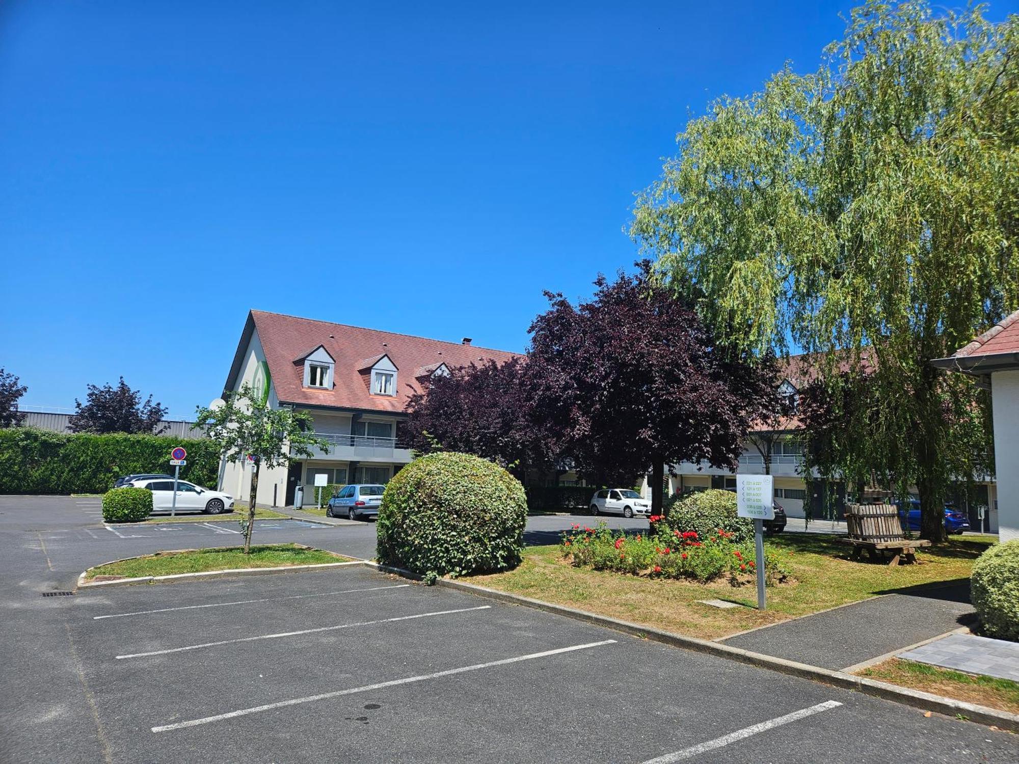 Campanile Deauville Saint-Arnoult Exterior foto